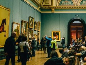 54875000018134010_zc_v9_1612947838546_people_walking_on_wooden_floor_inside_green_walled_building_34633_1024x683-e1613052229371[1]